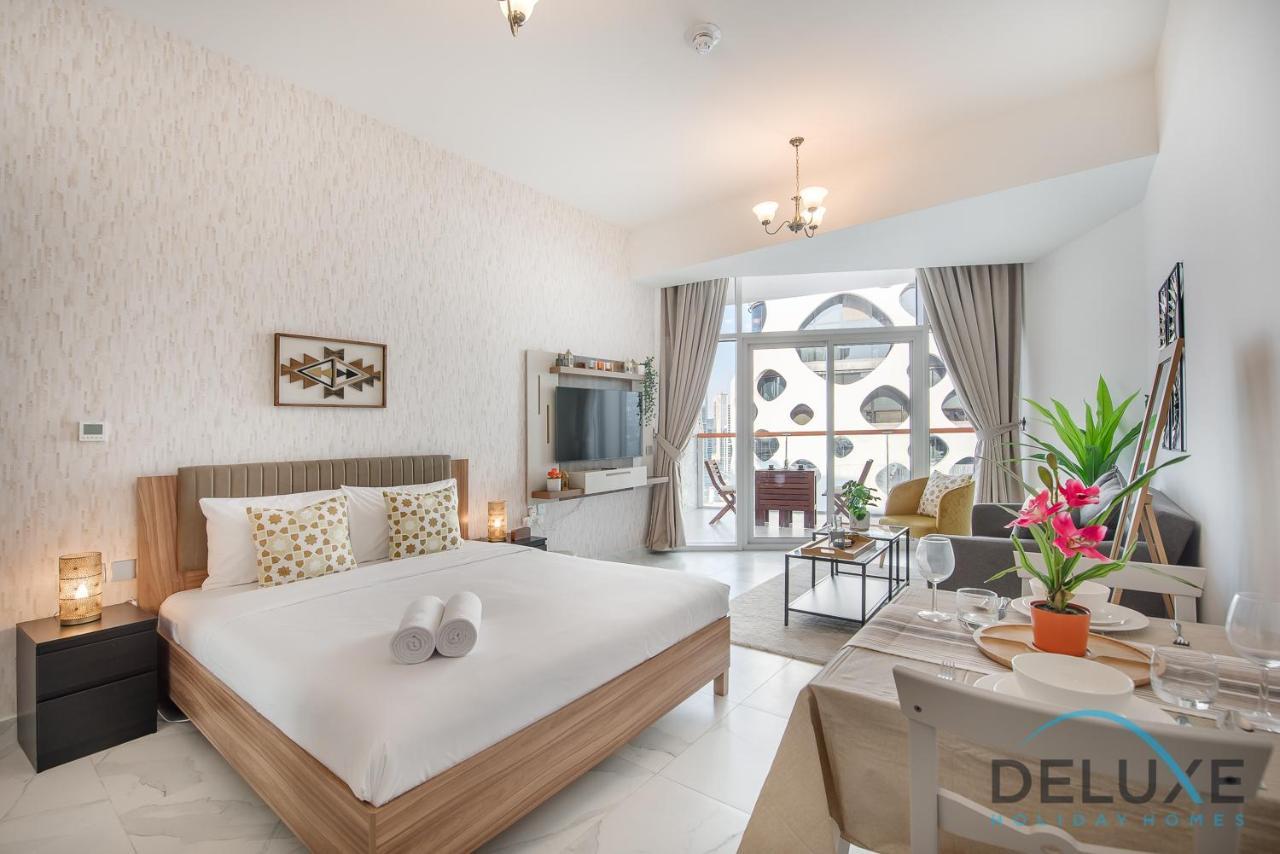 Intimate Studio At Millennium Binghatti Residence Business Bay By Deluxe Holiday Homes Dubai Buitenkant foto