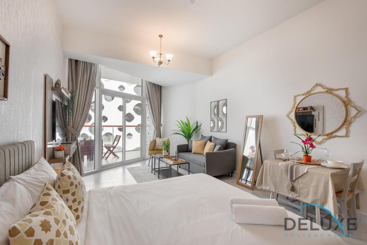 Intimate Studio At Millennium Binghatti Residence Business Bay By Deluxe Holiday Homes Dubai Buitenkant foto